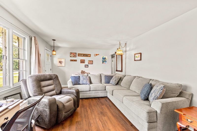 105 E Roberts Rd, Portland, TN 37148