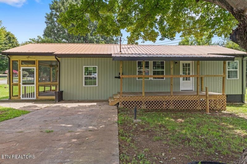 302 Kale Ave, Englewood, TN 37329