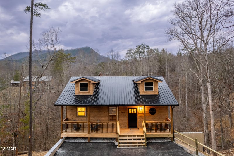 1523 Bluff Ridge Rd, Sevierville, TN 37876