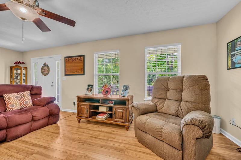 203 Brady Dr, Dickson, TN 37055