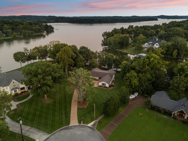 150 Grassland Dr, Gallatin, TN 37066