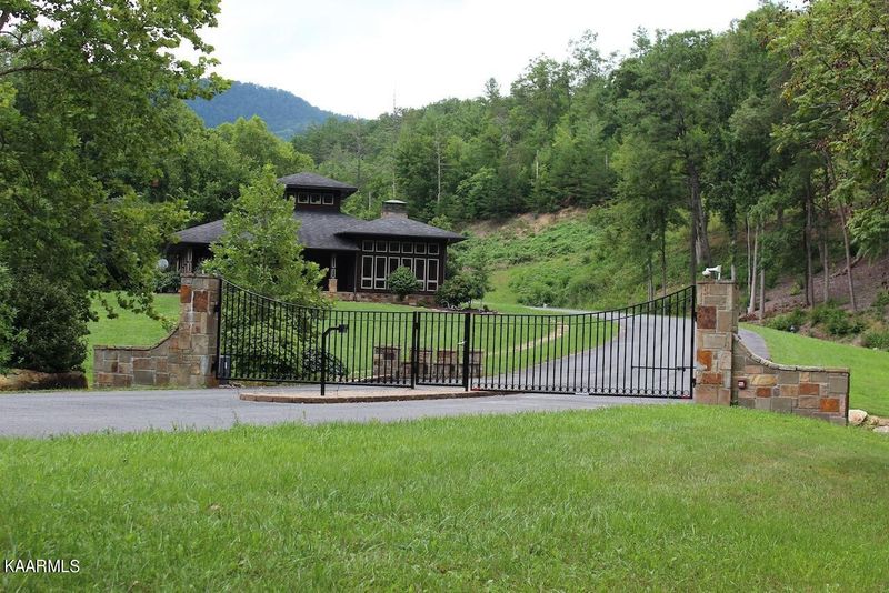 26 Mountain Ash Way, Sevierville, TN 37876