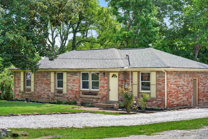 5035 Bonnameade Dr, Hermitage, TN 37076