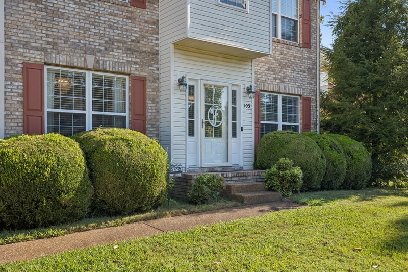 103 Overbrook Ct, Columbia, TN 38401