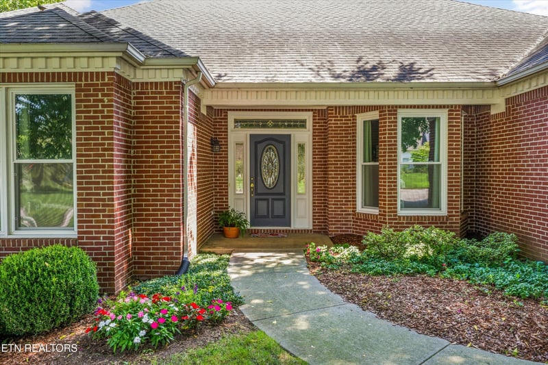 204 Battery Hill Cir, Knoxville, TN 37934