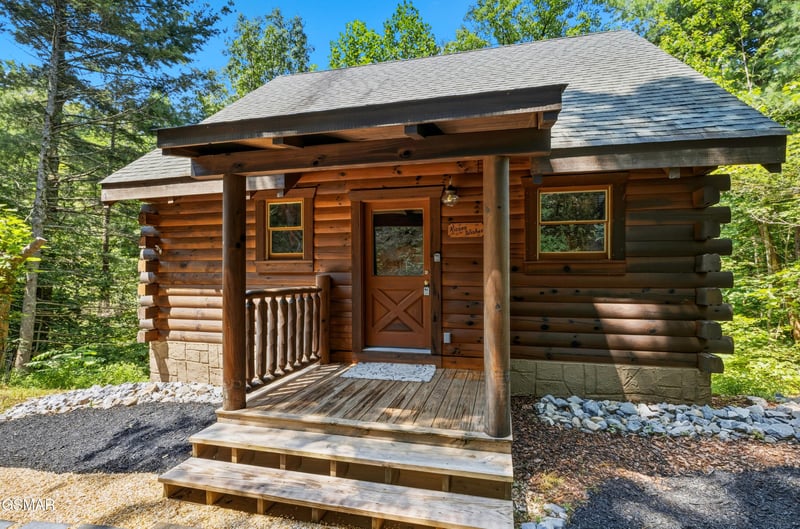 1922 Beach Front Dr #1922, Sevierville, TN 37876