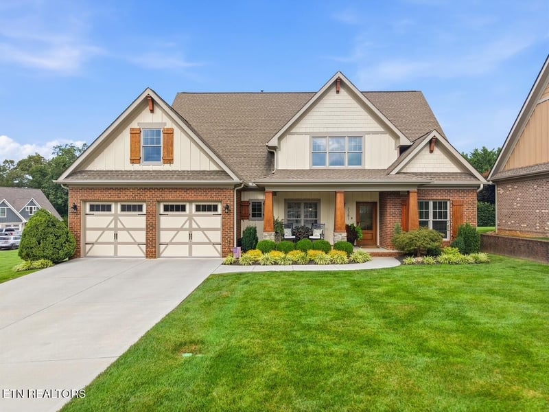 2381 Misty Mountain Cir, Knoxville, TN 37932
