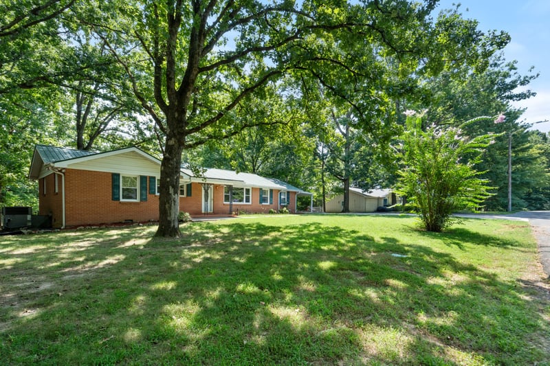 306 Cedarview Dr, Dickson, TN 37055