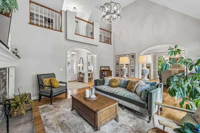 1006 Champion Hills Dr, Kingston Springs, TN 37082