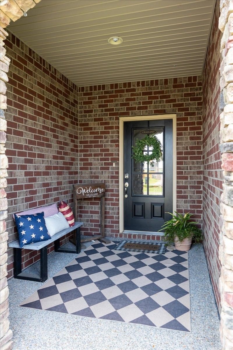 1045 Windemere Dr, Gallatin, TN 37066