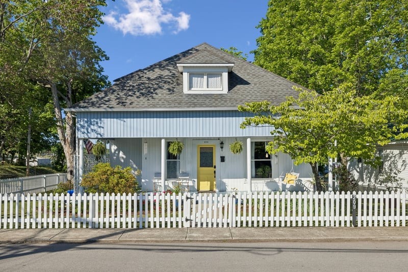 209 Murrell St, Dickson, TN 37055