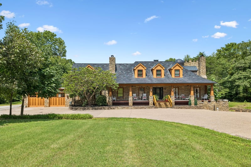 1374 Peter Pond Rd, Ashland City, TN 37015