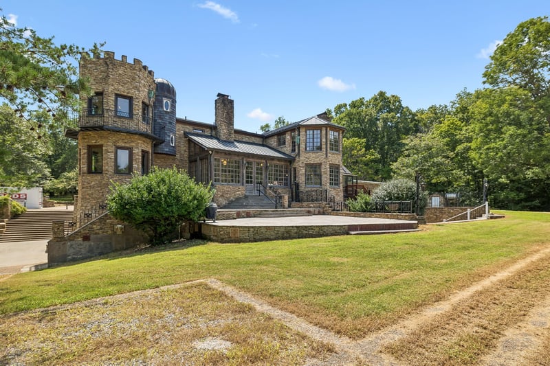 1374 Peter Pond Rd, Ashland City, TN 37015