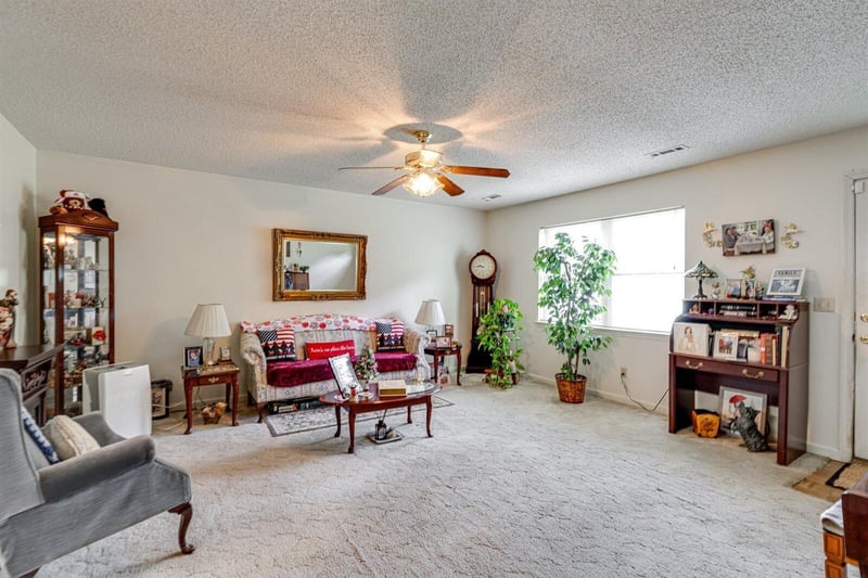 92 Sue Ln, Ringgold, GA 30736