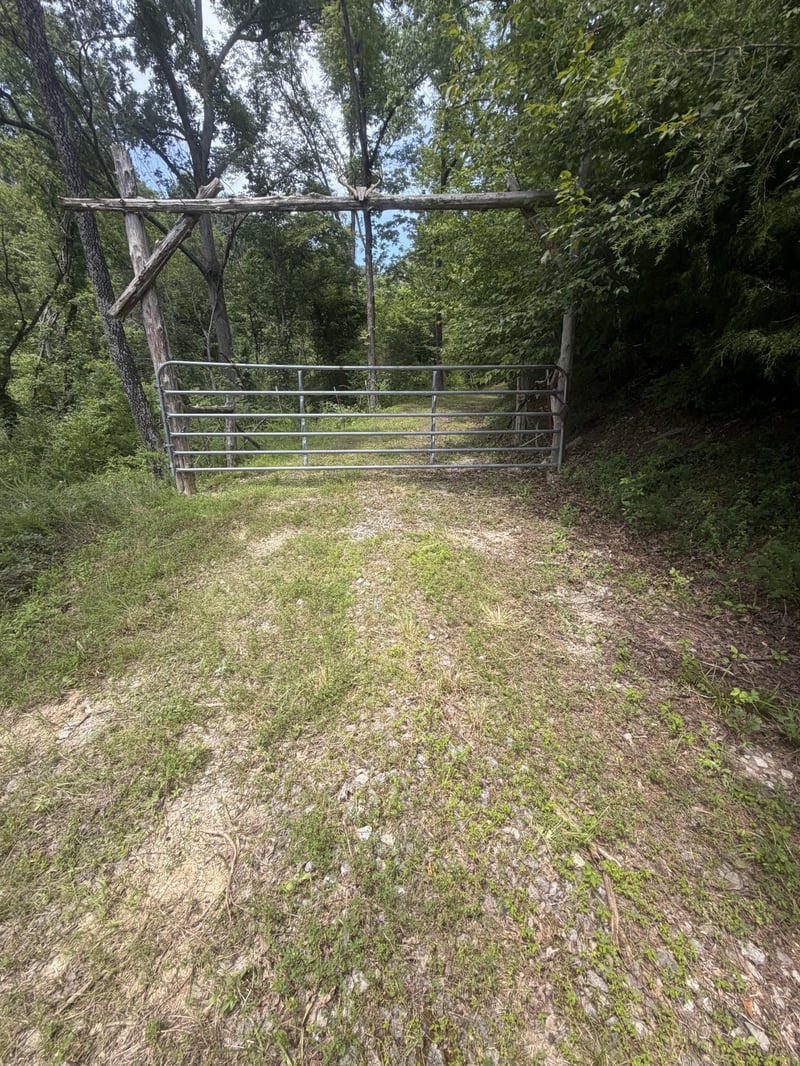 0 Honeysuckle Ln, Ashland City, TN 37015
