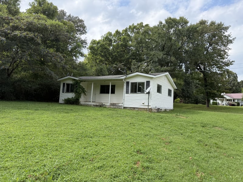 308 Preacher Rd, Charlotte, TN 37036