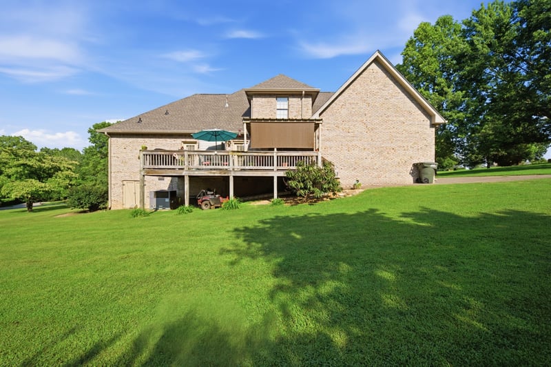 2044 Laura Ln, Springfield, TN 37172