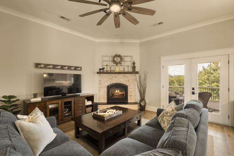 3750 John Bill Dobbins Rd, Williamsport, TN 38487