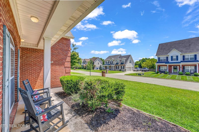 5021 Magic Lantern Dr, Knoxville, TN 37918