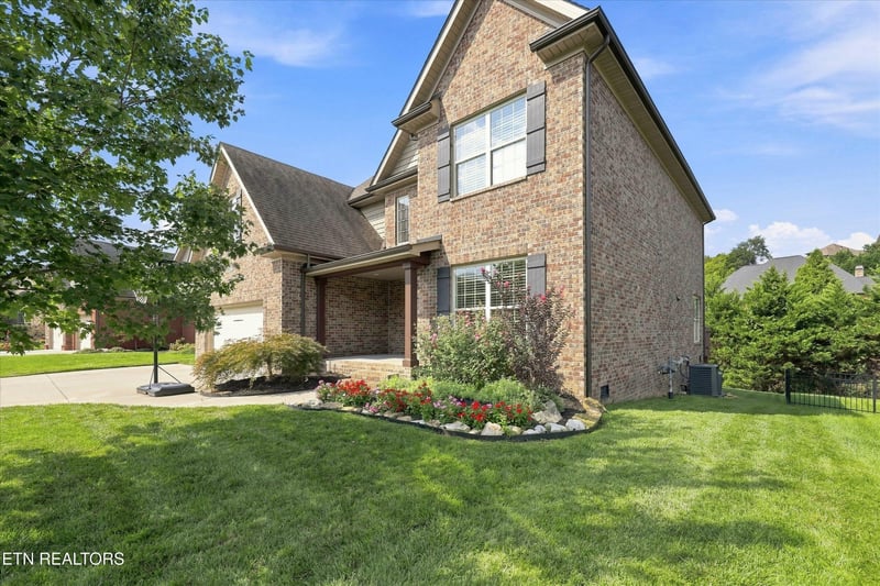 2205 Muddy Creek Ln, Knoxville, TN 37932