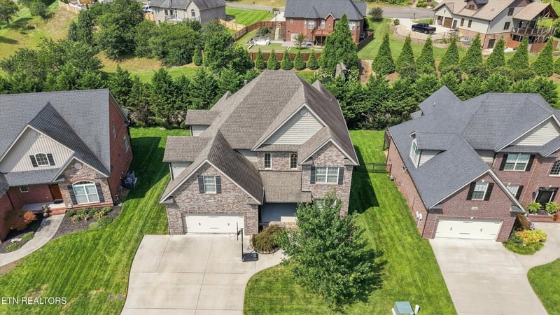 2205 Muddy Creek Ln, Knoxville, TN 37932