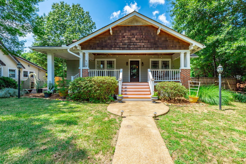 1125 S Crest Rd, Rossville, GA 30741