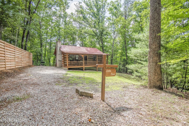 1510 Dawn Ln, Sevierville, TN 37876