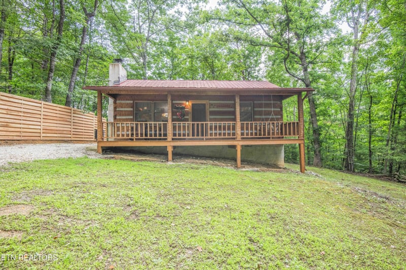 1510 Dawn Ln, Sevierville, TN 37876