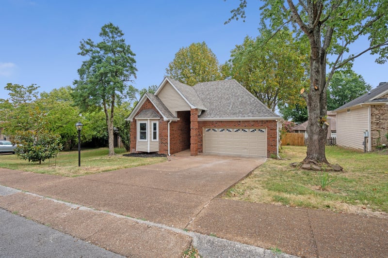 2760 Fleet Dr, Hermitage, TN 37076