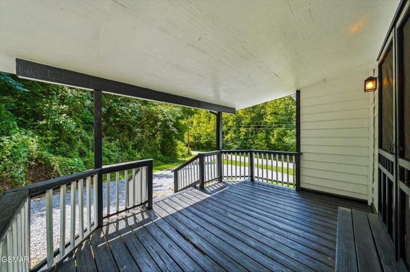 890 Indian Gap Rd, Sevierville, TN 37876