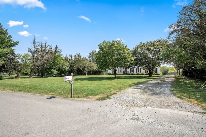 648 Greystone Dr, Lascassas, TN 37085