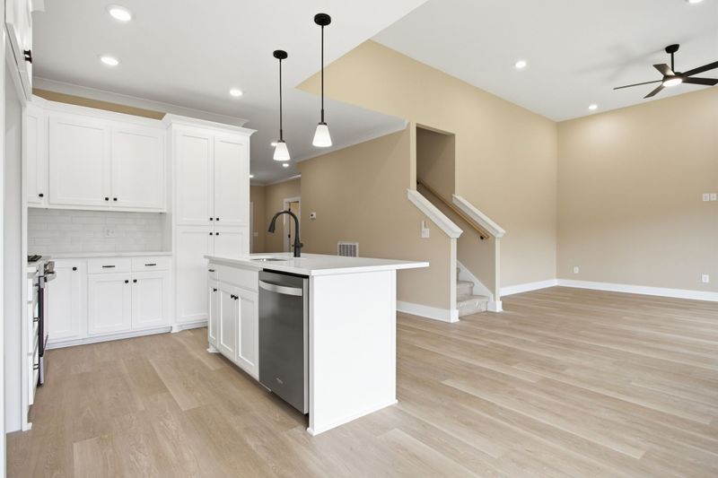 1699 Blue Moon Ln, Columbia, TN 38401