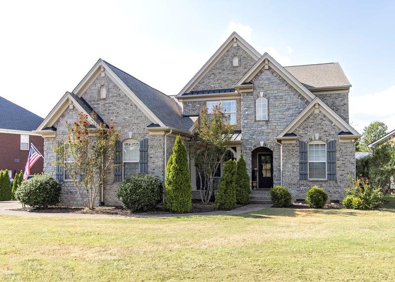 1081 Avery Trace Cir, Hendersonville, TN 37075