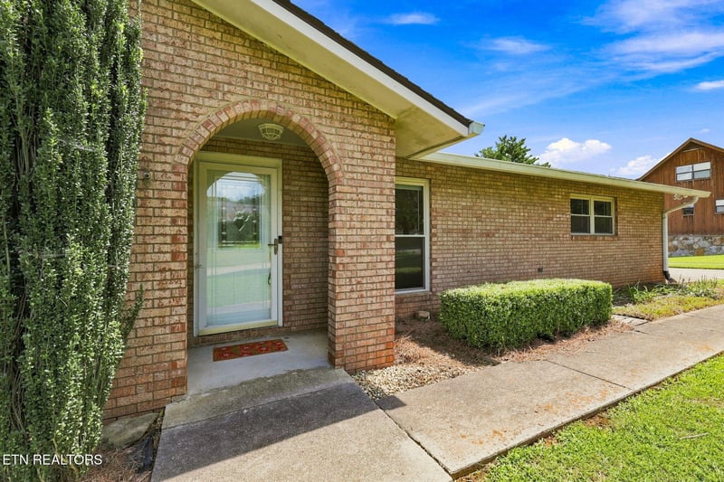 2812 Pleasant View Ave, Maryville, TN 37803