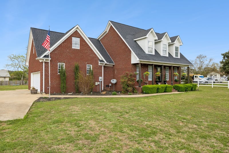 6012 Worthington Rd, Columbia, TN 38401