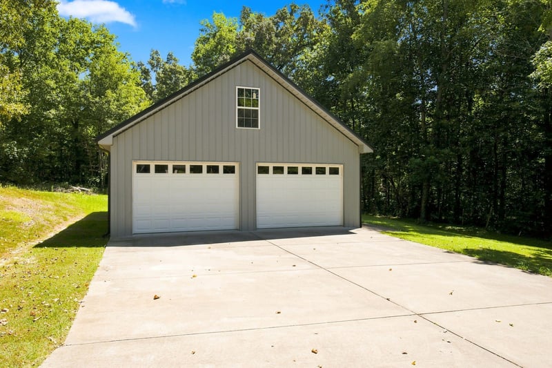1032 Trainer Ave, Burns, TN 37029