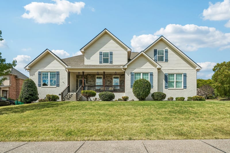1359 Round Hill Ln, Spring Hill, TN 37174