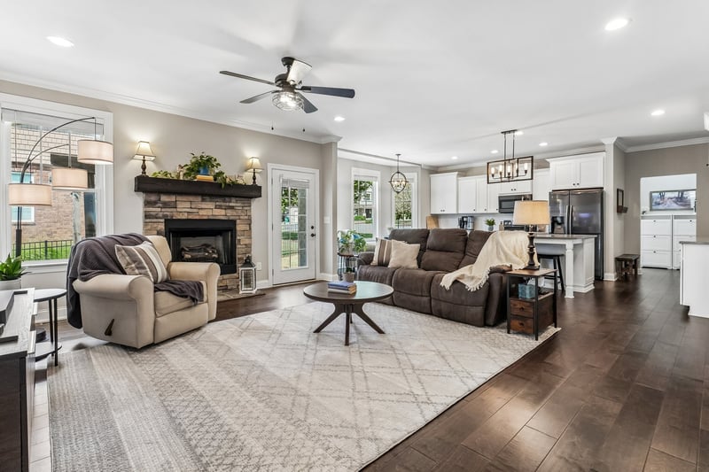 1359 Round Hill Ln, Spring Hill, TN 37174