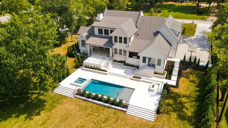 611 W Meade Dr, Nashville, TN 37205