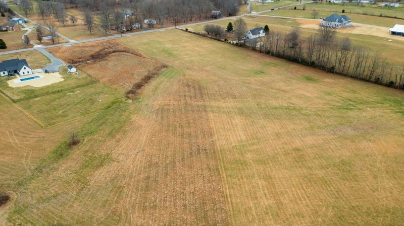 3017 Highway 25, Cottontown, TN 37048