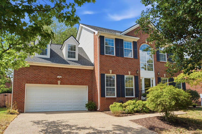 7020 Meadow Ridge Cir, Nashville, TN 37221