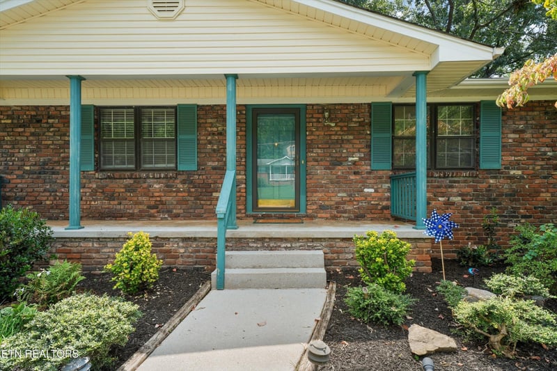 4232 O Hara Dr, Knoxville, TN 37918