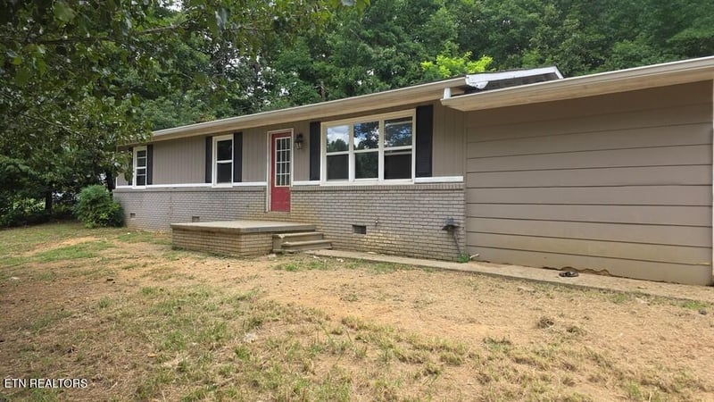 1181 Carding Machine Rd, Loudon, TN 37774