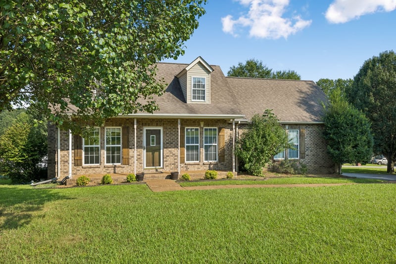 1024 Creek Bottom Rd, White Bluff, TN 37187