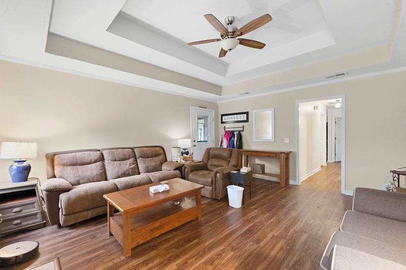 216 Hillside Ct, Murfreesboro, TN 37130