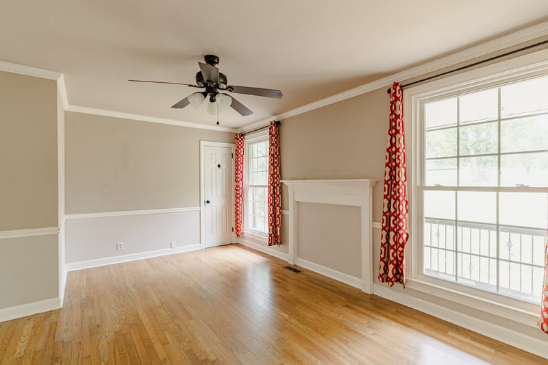 153 Country Club Dr, Hendersonville, TN 37075