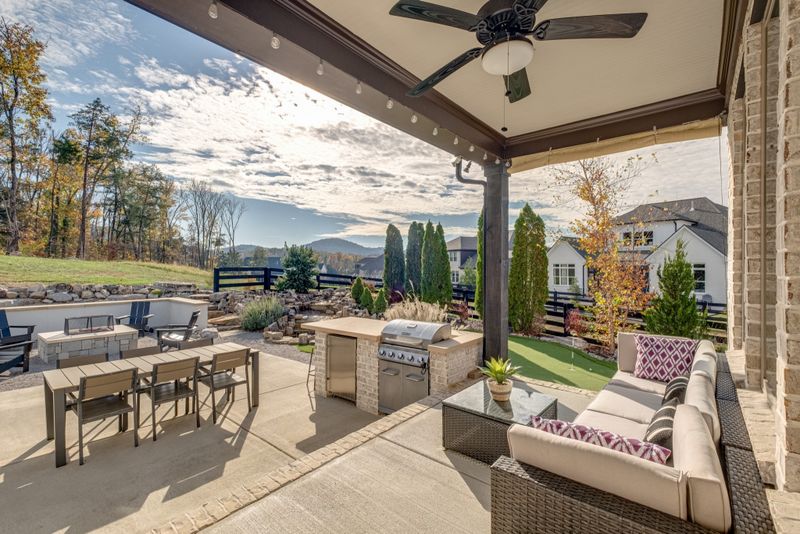 648 Dunmeyer Ct, Nolensville, TN 37135