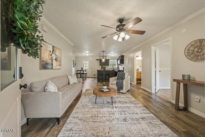 2208 Island Blvd, Sevierville, TN 37876