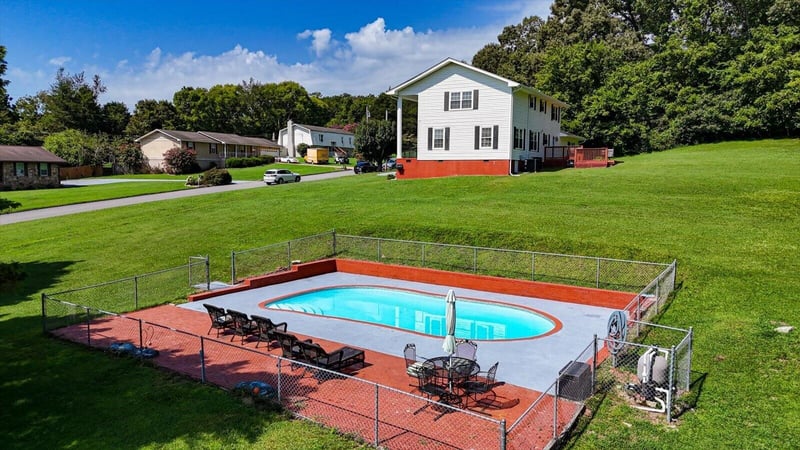 60 Shamrock Dr, Ringgold, GA 30736