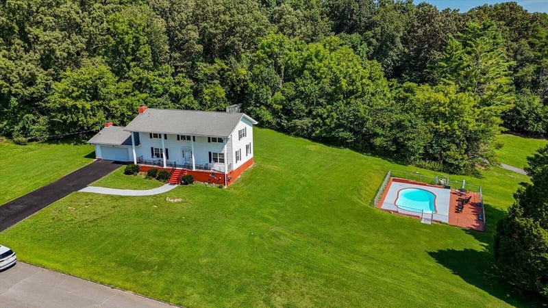 60 Shamrock Dr, Ringgold, GA 30736